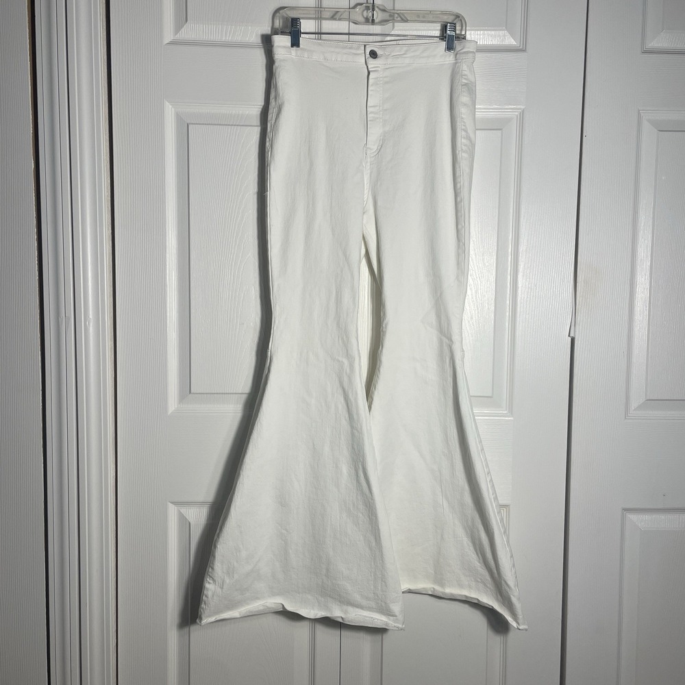 We The Free Just Float On Flare Jeans Women 31 White Denim Raw Hem Festival Boho